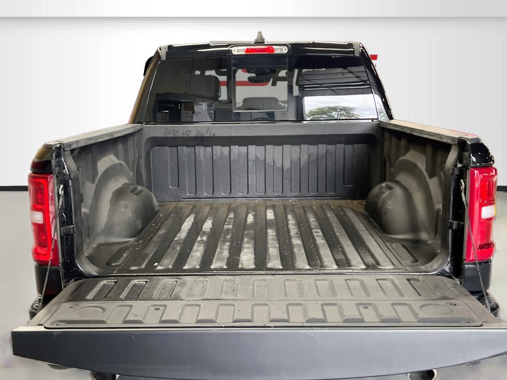 Used 2025 RAM 1500 Laramie w/ Sport Appearance Package AWD/4WD image 26