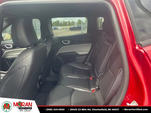Used 2025 Jeep Compass Limited AWD/4WD image 9