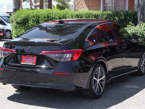 Used 2023 Honda Civic Touring image 9