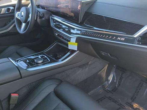 Used 2026 BMW X5 sDrive40i w/ M Sport Package RWD image 12
