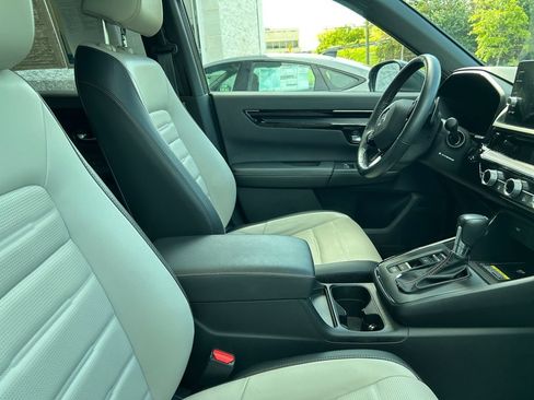 Used 2024 Honda CR-V Sport Touring image 31