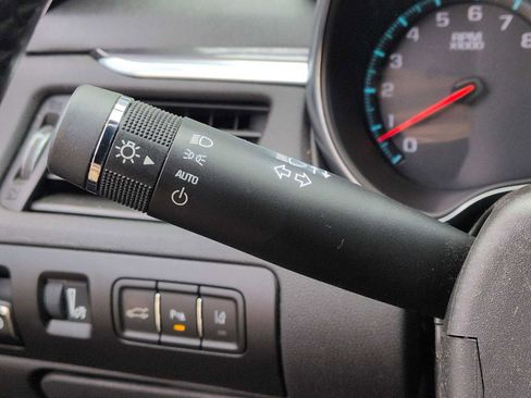 Used 2016 Chevrolet Impala LT w/ Convenience Package image 26