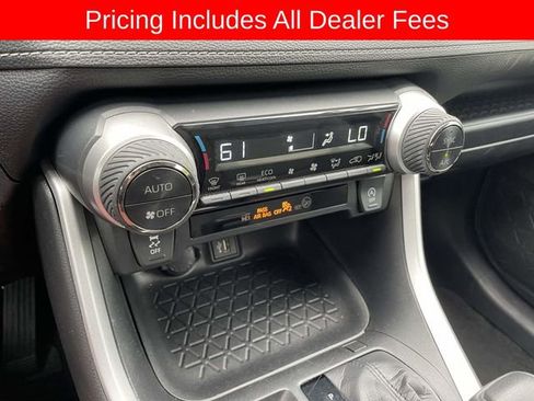 Used 2024 Toyota RAV4 XLE FWD image 29
