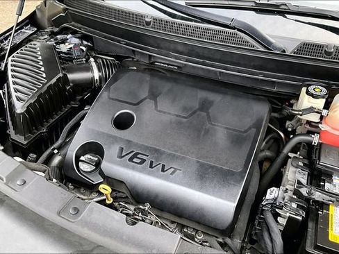 Used 2020 Buick Enclave Essence w/ LPO, Luxury Package FWD image 32