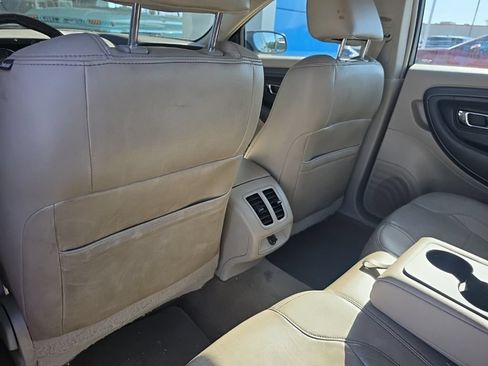 Used 2012 Ford Taurus SEL FWD image 16