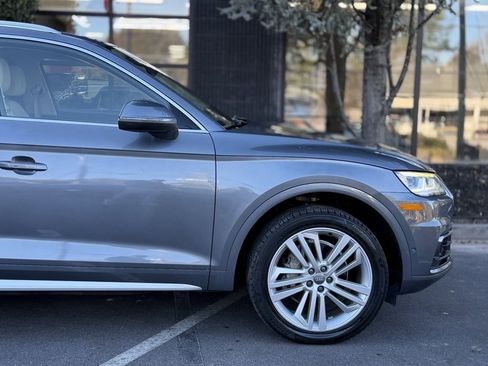 Used 2019 Audi Q5 Prestige w/ Prestige Package image 23