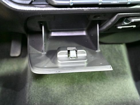 Used 2018 Chevrolet Silverado 1500 LT w/ LT Eassist Package image 28