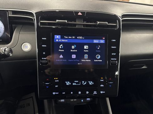 Used 2022 Hyundai Santa Cruz SEL Premium image 18