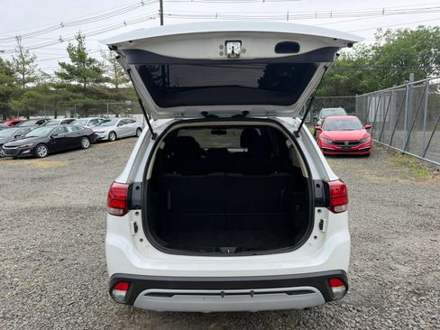 Used 2020 Mitsubishi Outlander ES FWD image 27