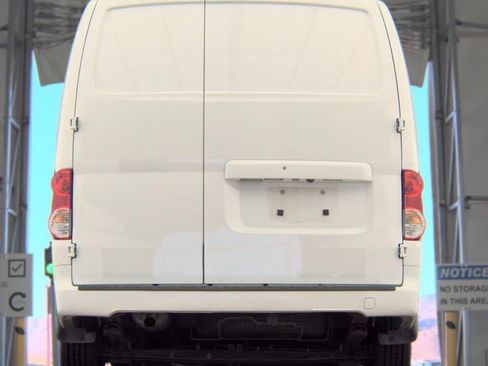 Used 2019 Nissan NV200 SV w/ Navigation Package FWD image 4