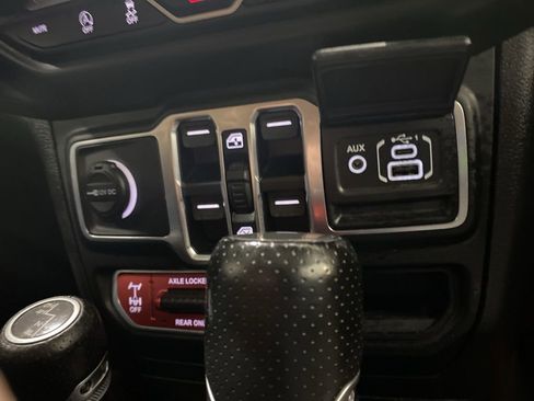 Certified 2021 Jeep Gladiator Mojave image 26