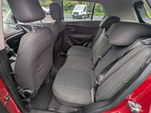 Used 2015 Chevrolet Trax LS AWD/4WD image 19