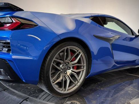 Used 2024 Chevrolet Corvette Z06 w/ Stealth Interior Trim Package image 29