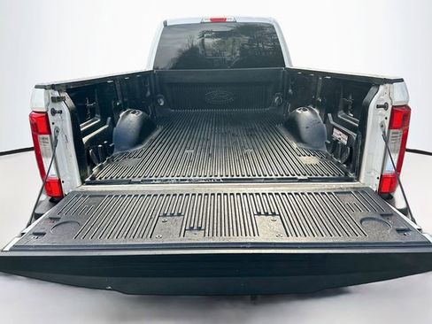 Certified 2017 Ford F250 Lariat w/ Chrome Package image 15