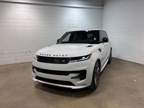 New 2026 Land Rover Range Rover Sport Dynamic SE AWD/4WD image 2