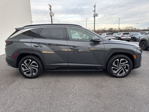 Used 2025 Hyundai Tucson Limited image 8
