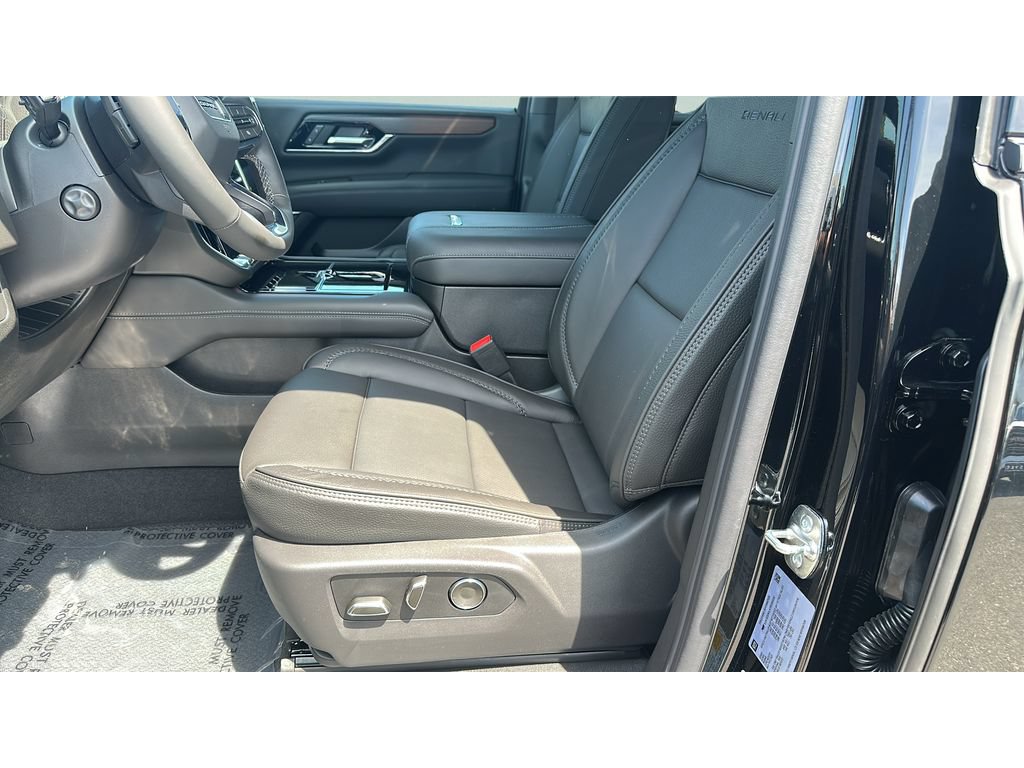 New 2026 GMC Yukon Denali w/ Sun & Power Step Package AWD/4WD image 11
