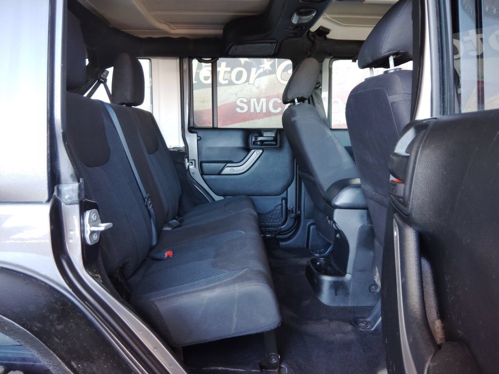 Used 2017 Jeep Wrangler Unlimited Sport AWD/4WD image 15