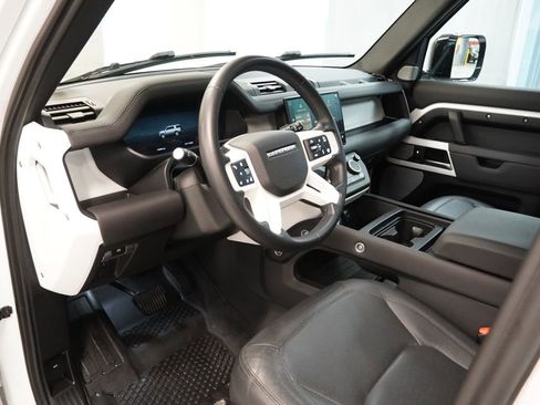Used 2024 Land Rover Defender 130 S image 5
