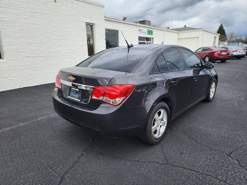 Used 2014 Chevrolet Cruze LS image 5