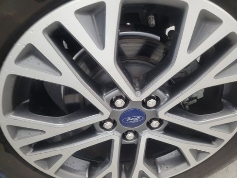 Used 2022 Ford Escape SEL w/ Technology Package FWD image 31