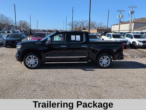 Used 2025 Chevrolet Silverado 1500 High Country w/ High Country Premium Package image 3