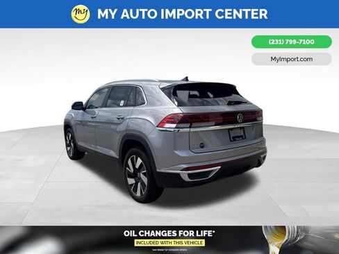 Used 2025 Volkswagen Atlas Cross Sport SEL AWD/4WD image 5