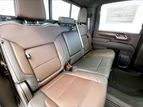 New 2026 GMC Sierra 2500 Denali w/ Denali Reserve Package AWD/4WD image 10