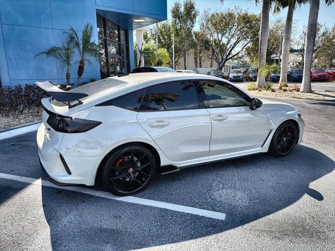 Used 2025 Honda Civic Type R image 8