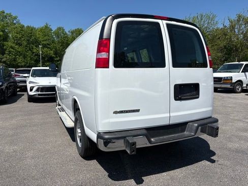 Used 2024 Chevrolet Express 2500 w/ Driver Convenience Package RWD image 3
