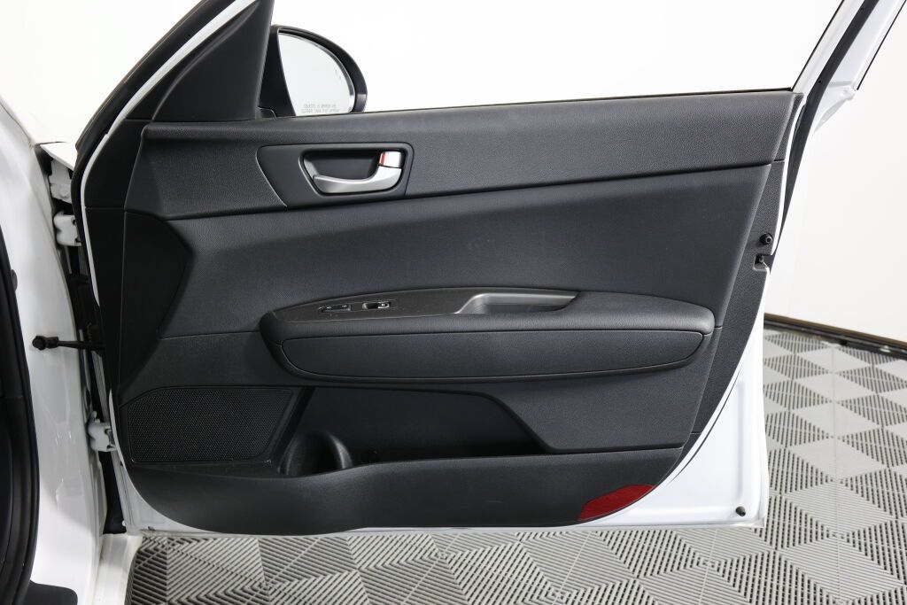 Used 2019 Kia Optima S FWD image 25