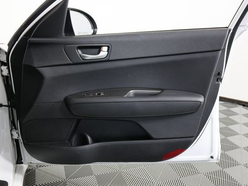 Used 2019 Kia Optima S FWD image 25