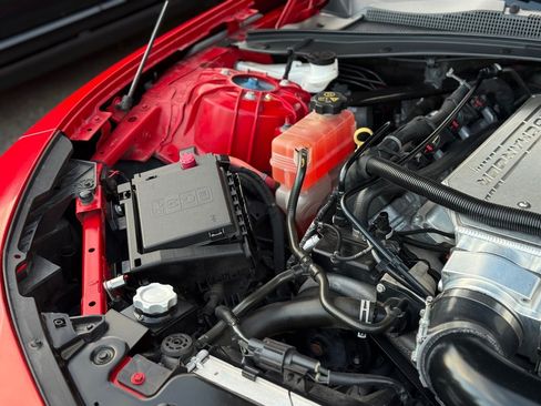 Used 2018 Chevrolet Camaro ZL1 RWD image 9