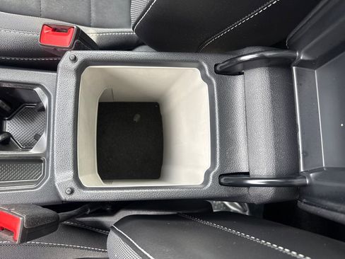 Used 2023 Volkswagen Taos SE w/ Panoramic Sunroof Package image 26