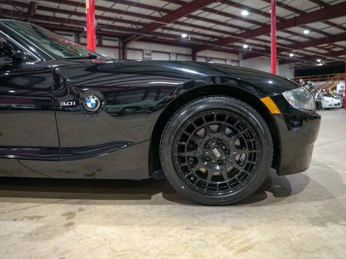 Used 2006 BMW Z4 3.0i image 10