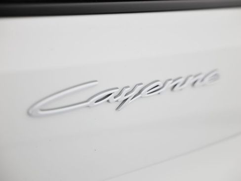 Used 2024 Porsche Cayenne Coupe AWD/4WD image 14