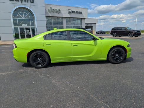 Used 2023 Dodge Charger SXT RWD image 8