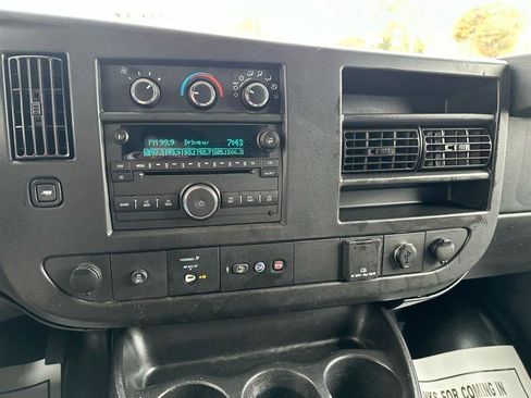 Used 2018 Chevrolet Express 2500 w/ Driver Convenience Package image 13