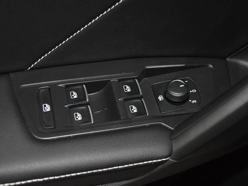 Used 2024 Volkswagen Tiguan SE R-Line image 24