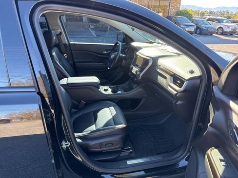 Used 2021 GMC Acadia AT4 image 21