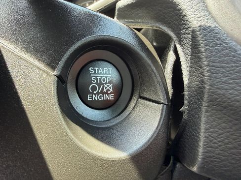 Used 2019 Jeep Compass Latitude w/ Popular Equipment Group AWD/4WD image 37