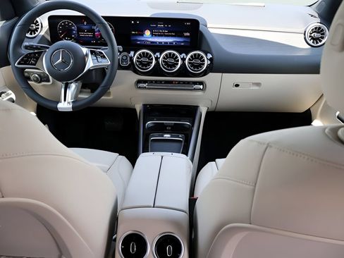 New 2026 Mercedes-Benz GLA 250 4MATIC image 13
