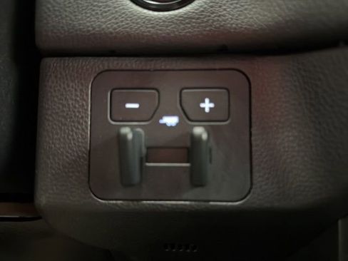 Used 2025 Toyota Tundra Limited AWD/4WD image 72