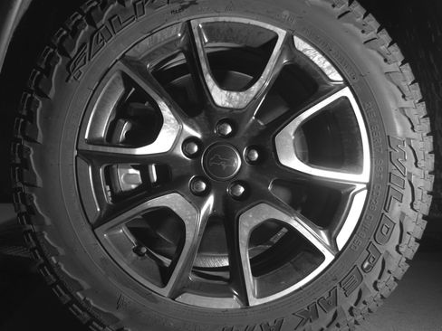 Used 2025 Jeep Compass Trailhawk w/ Trailer Tow Group image 12