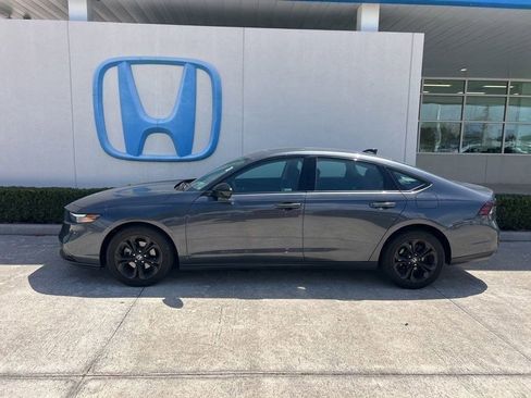 Used 2025 Honda Accord SE image 5