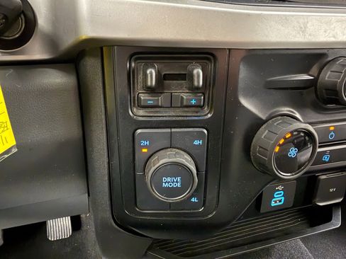 Used 2025 Ford F250 XLT AWD/4WD image 20