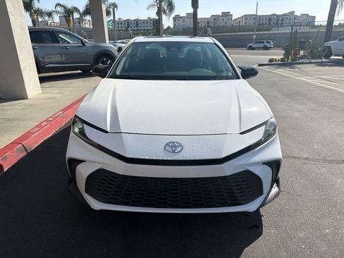Used 2025 Toyota Camry SE w/ Multimedia Upgrade Package FWD image 3