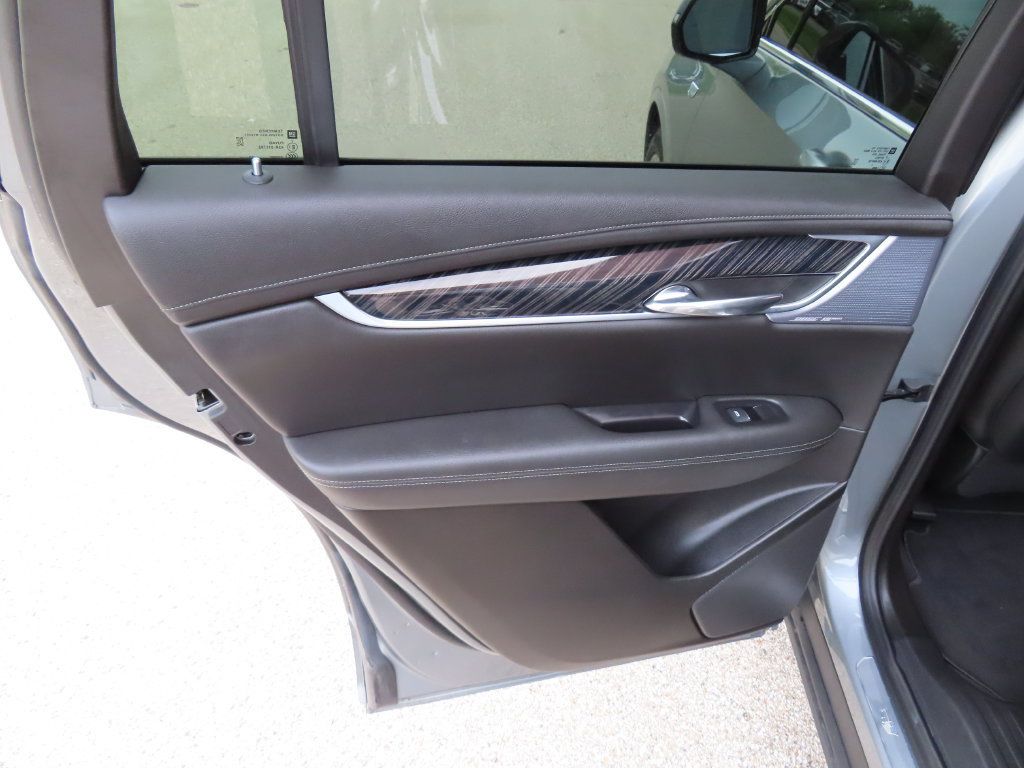 Used 2024 Cadillac XT6 Premium Luxury AWD/4WD image 31