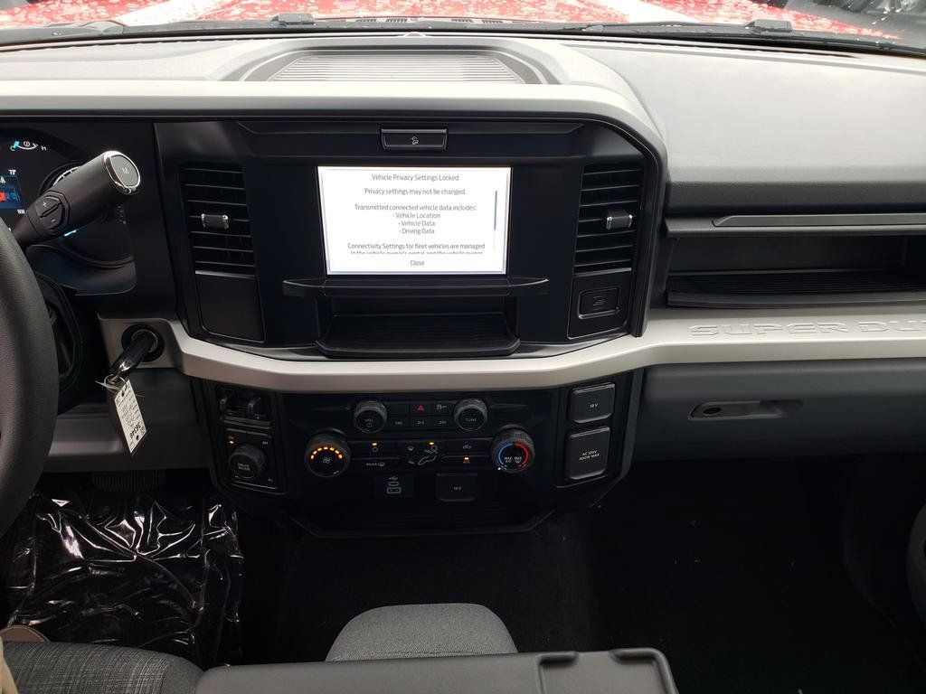 New 2026 Ford F250 XLT w/ FX4 Off-Road Package AWD/4WD image 8