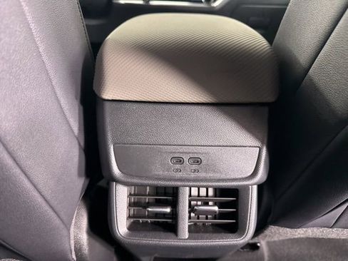 New 2026 Chevrolet Equinox LT w/ Convenience Package II FWD image 24